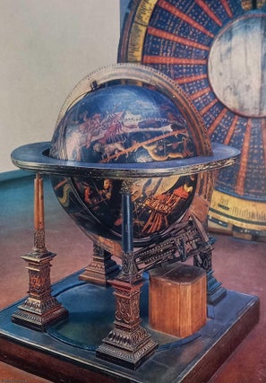 The Age of Humanism. Europe 1480-1530. With 40 colour plates. Published by Thames & Hudson 1963.